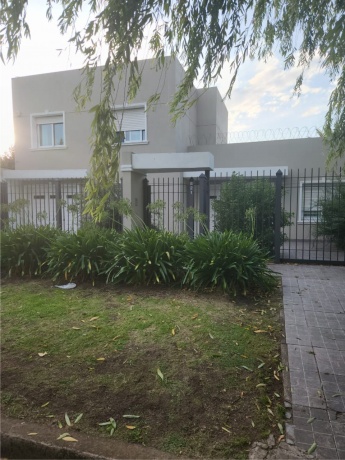 Mar del Plata, ,2 BathroomsBathrooms,Casa,En Venta,1039 Mar del Plata, ,2 BathroomsBathrooms,Casa,En Venta,1039
