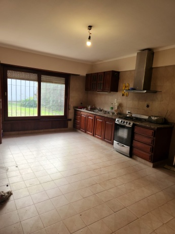 Mar del Plata, ,3 BathroomsBathrooms,Casa,En Venta,1048 Mar del Plata, ,3 BathroomsBathrooms,Casa,En Venta,1048